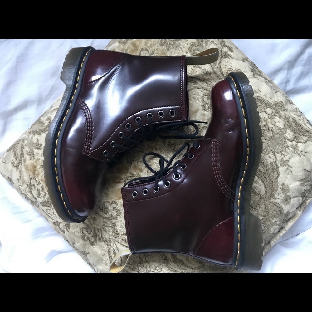 Dr. Marten’s 1460 Vegan Red Cherry Size 10